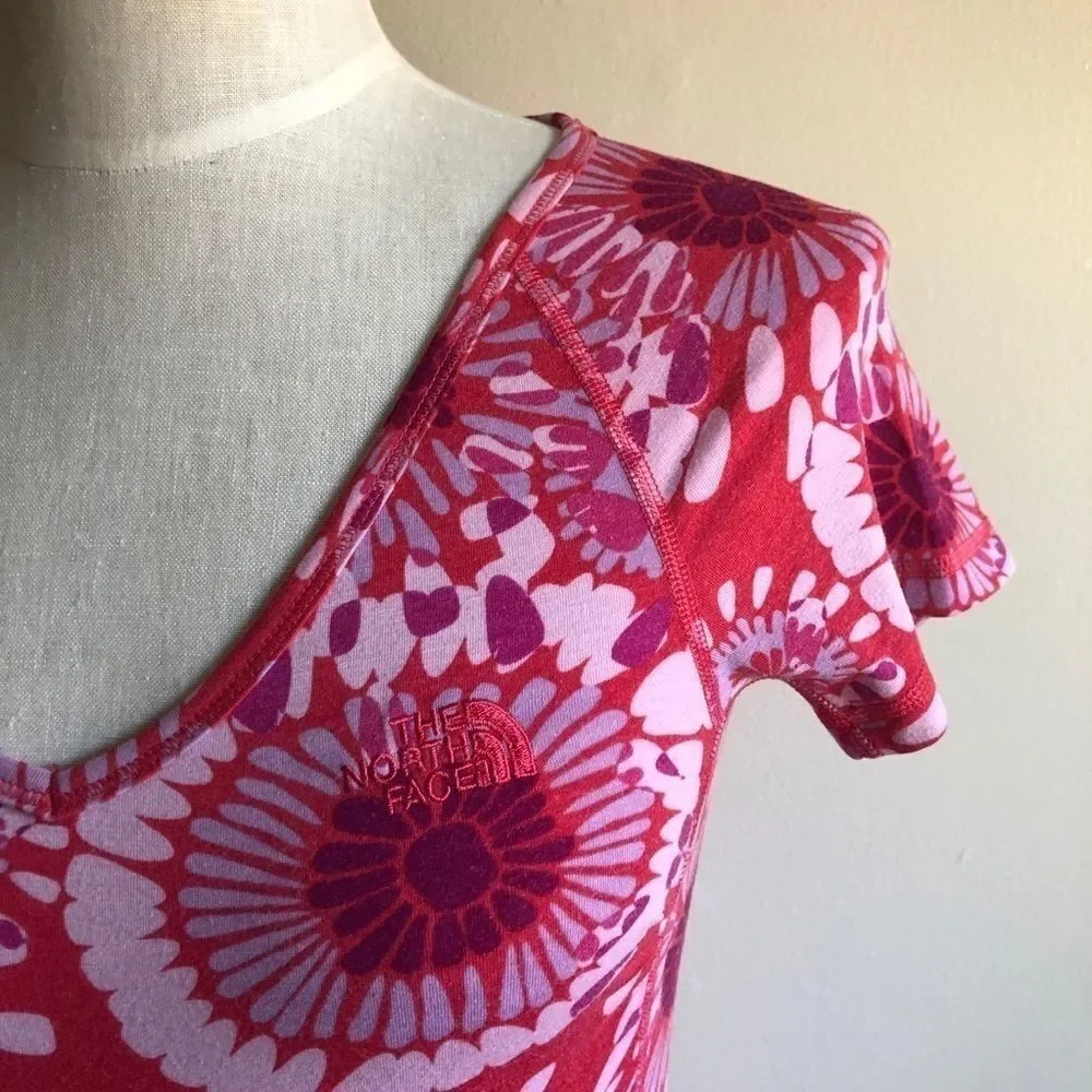 The Northface Floral Pink Short Sleeve Top - Picture 2 of 5